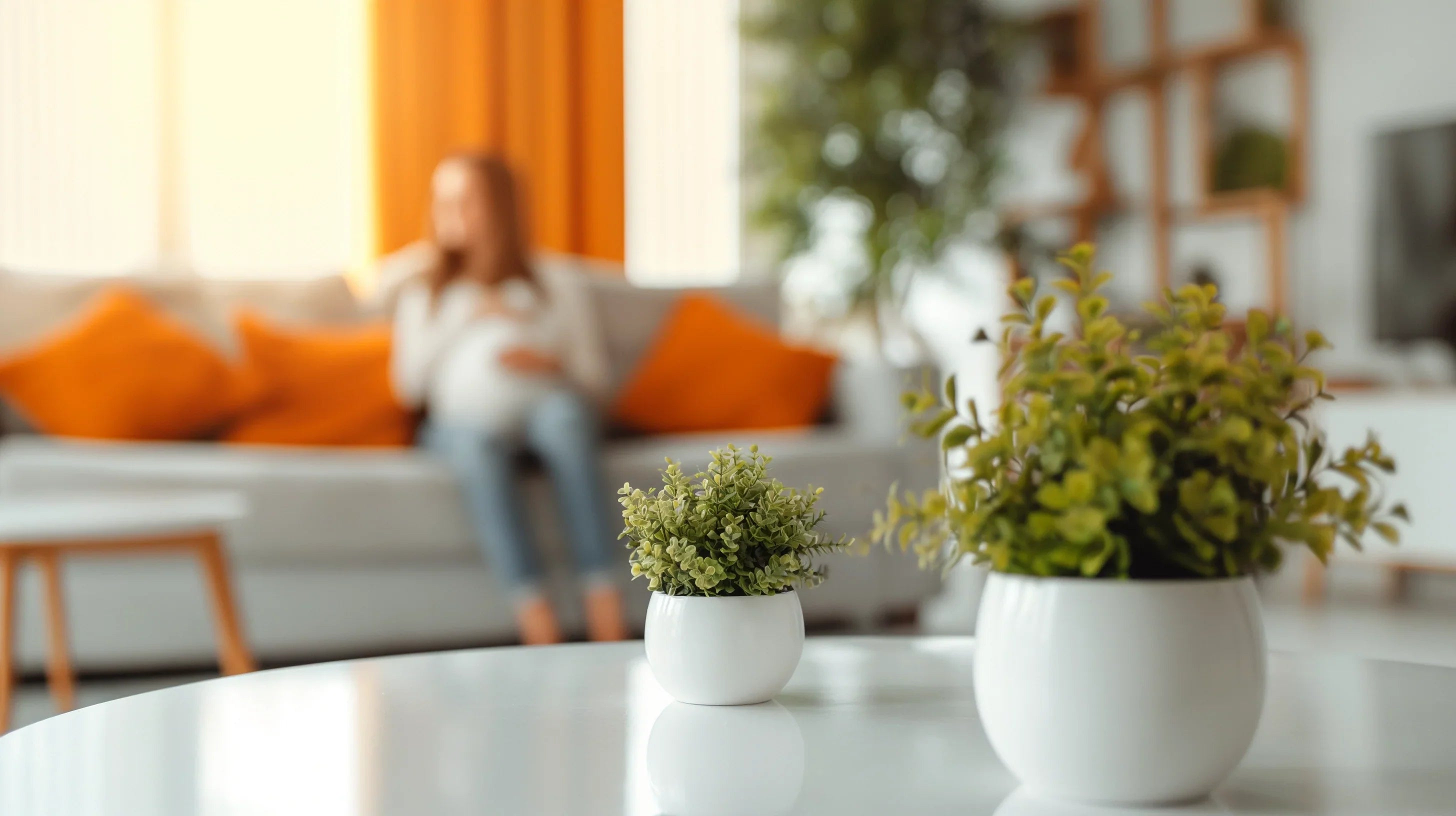 Breastfeeding Without the Bloat: Sara Chana's Guide to Preventing Gas in Nursing Babies